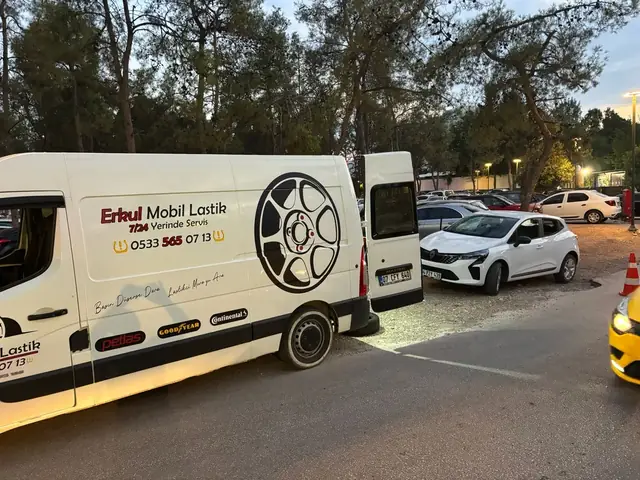 Cadde üzerinde yerinde lastik servisi